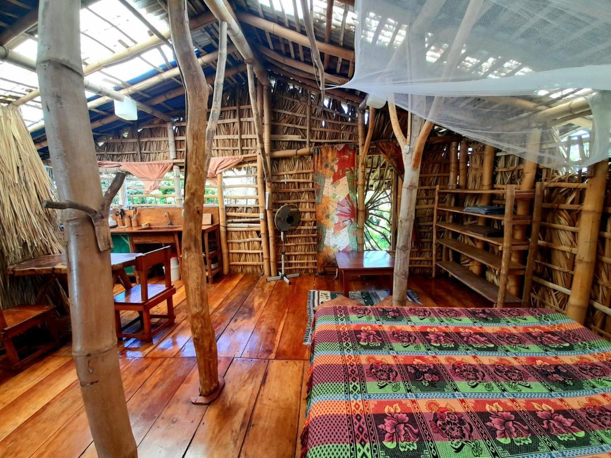 El Bamboo Cabins Balgue ภายนอก รูปภาพ