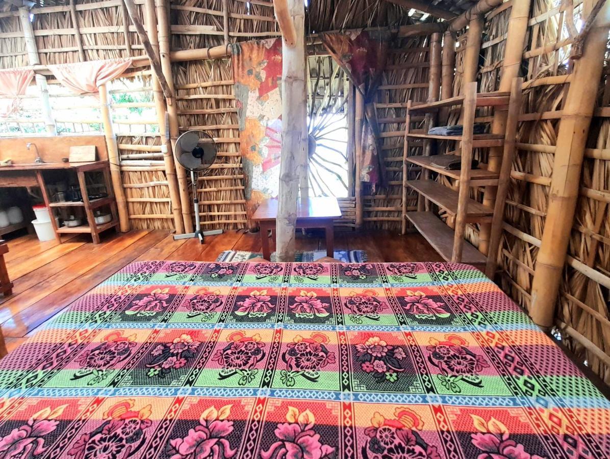 El Bamboo Cabins Balgue ภายนอก รูปภาพ