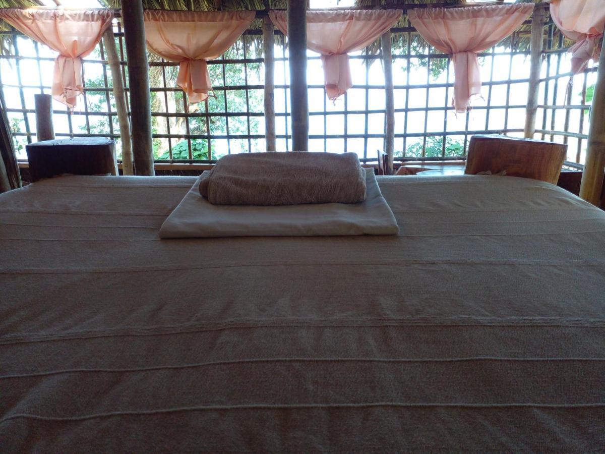 El Bamboo Cabins Balgue ภายนอก รูปภาพ